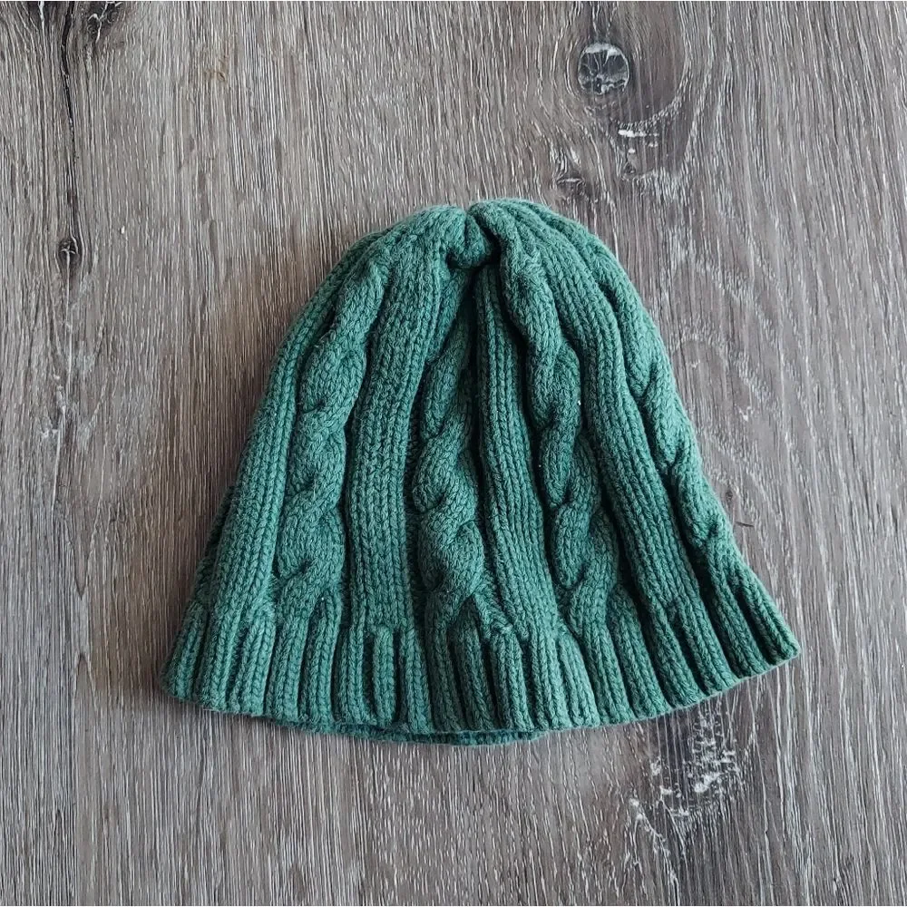 Disney Store Mickey Mouse Cable Knit Beanie XS